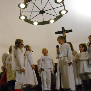beratung-der-engel Montessori-Schulzentrum Leipzig - Neuigkeiten - Adventskonzert - Besinnliches Gewusel von Engeln, Menschen und Tieren